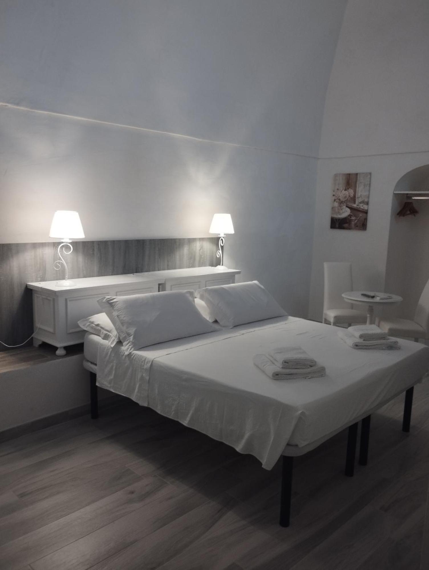La Maison Piazza Del Popolo Манфредония Екстериор снимка